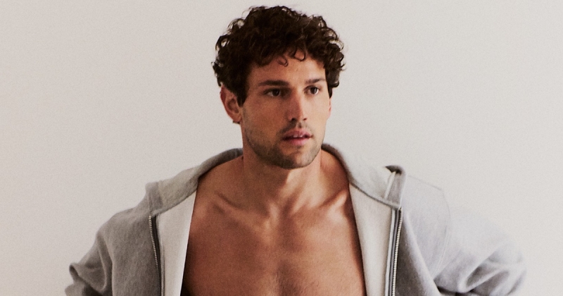 » Week in Review: Burberry, Zegna, Dsquared2 + More Giacomo Cavalli for Calvin Klein Undressed