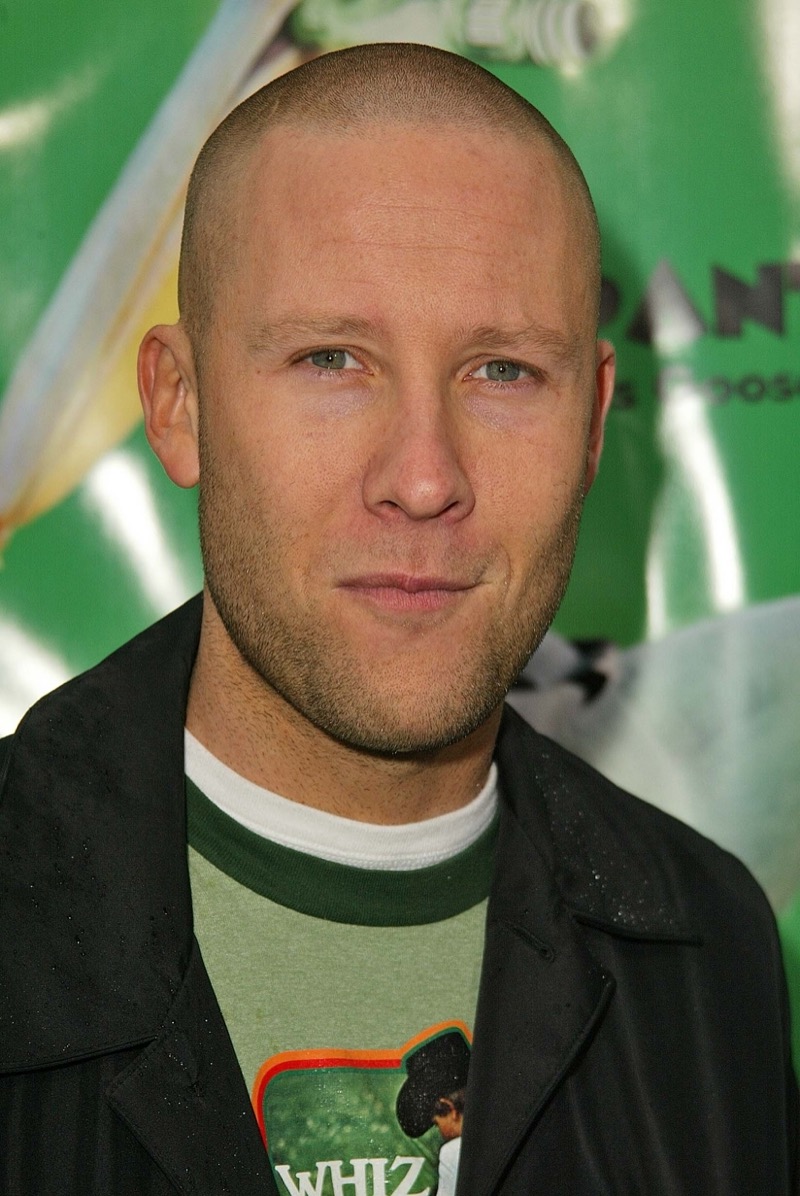 Michael Rossenbaum buzz cut
