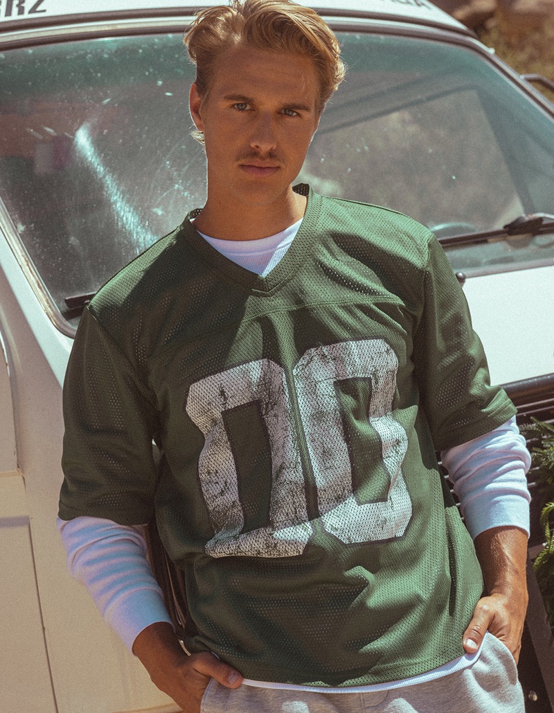 RSQ Mesh Boxy Football Jersey » 7 Y2K Jersey Styles That Make the 2000s Feel Next Gen RSQ Mesh Boxy Football Jersey