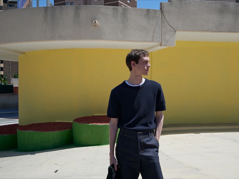 Aleksandr Gordeev wears a casual outfit from Sandro's cruise 2025 collection. » Sandro’s Cruise Collection Sets Summer to a Softer Frequency Aleksandr Gordeev wears a casual outfit from Sandro's cruise 2025 collection.
