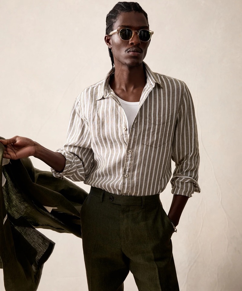 button-down shirt tucked men » You’re One Shirt Tuck Away From a Better Outfit button-down shirt tucked men