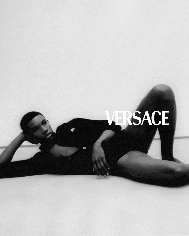 » Versace Fall 2025 Reasserts Its Codes Through Restraint Versace Fall 2025 006