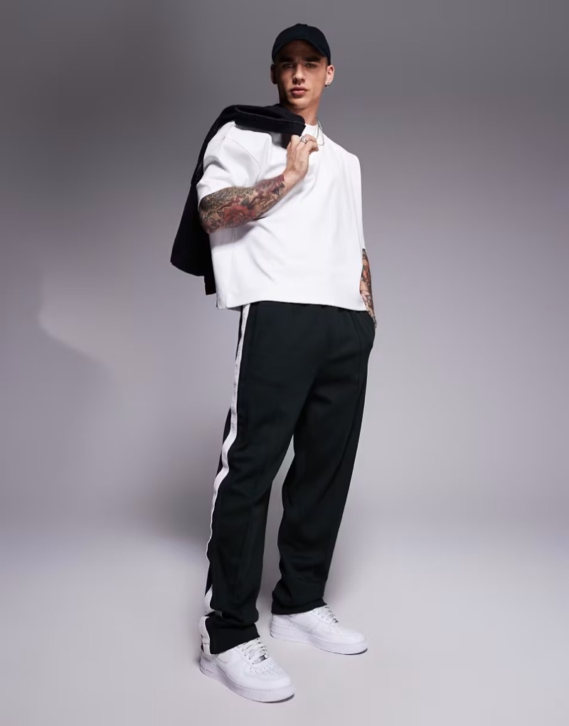 Y2K outfit men track pants T-shirt » 7 Men’s Y2K Outfits That Pass the 2025 Fit Check, No Notes Y2K outfit men track pants T-shirt