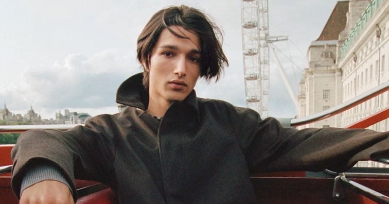 Burberry Takes Fall 2025 to London’s Top Deck