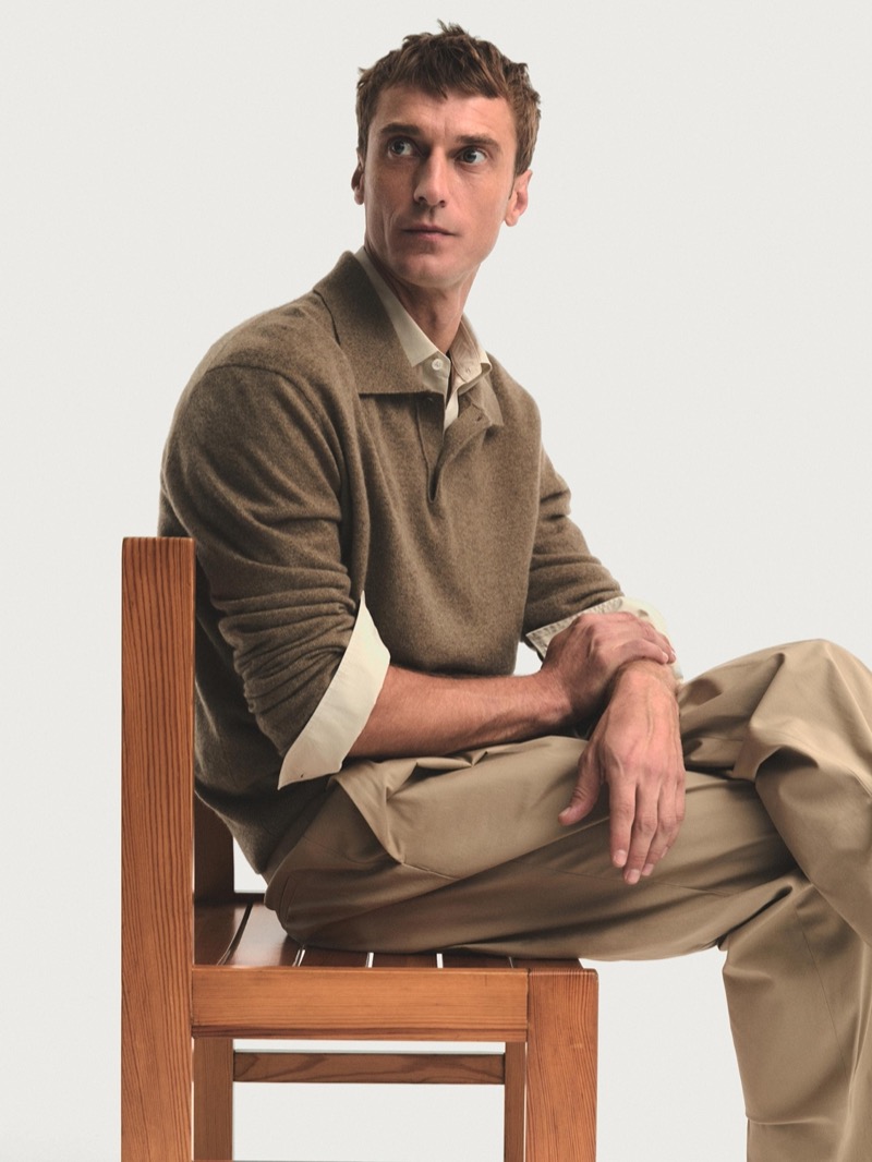Clément Chabernaud reunites with Massimo Dutti for a fall story.