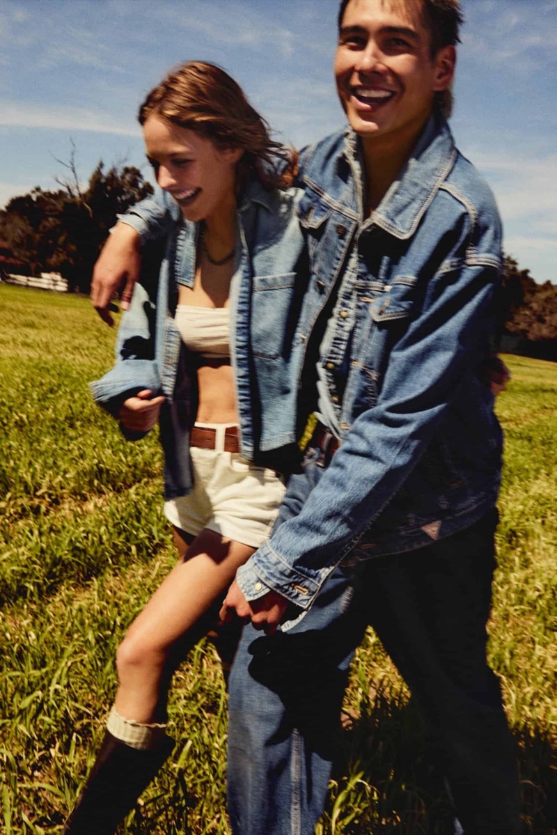 Evan mock guess jeans summer 2025 campaign 005