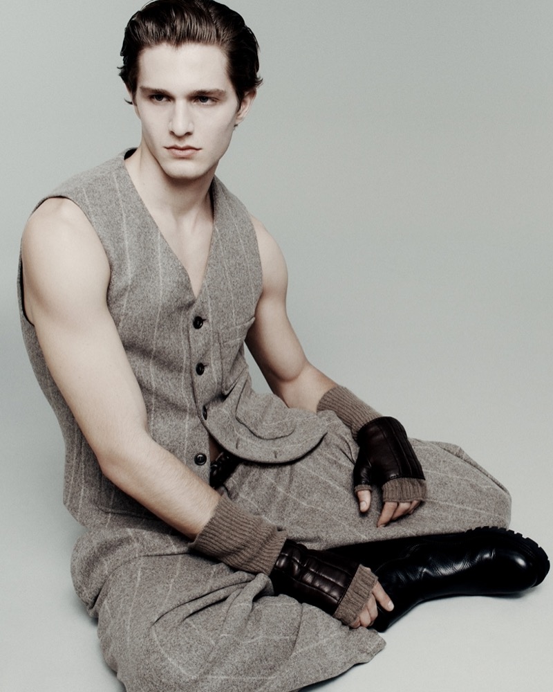 Enea Figini wears Giorgio Armani fall-winter 2025. 