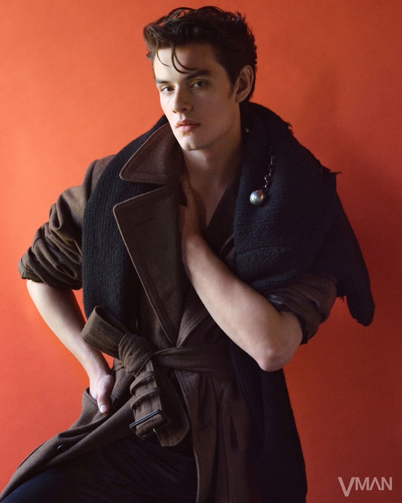 Louis partridge 2025 vman 010