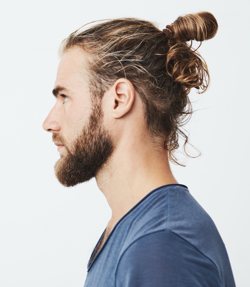 messy man bun