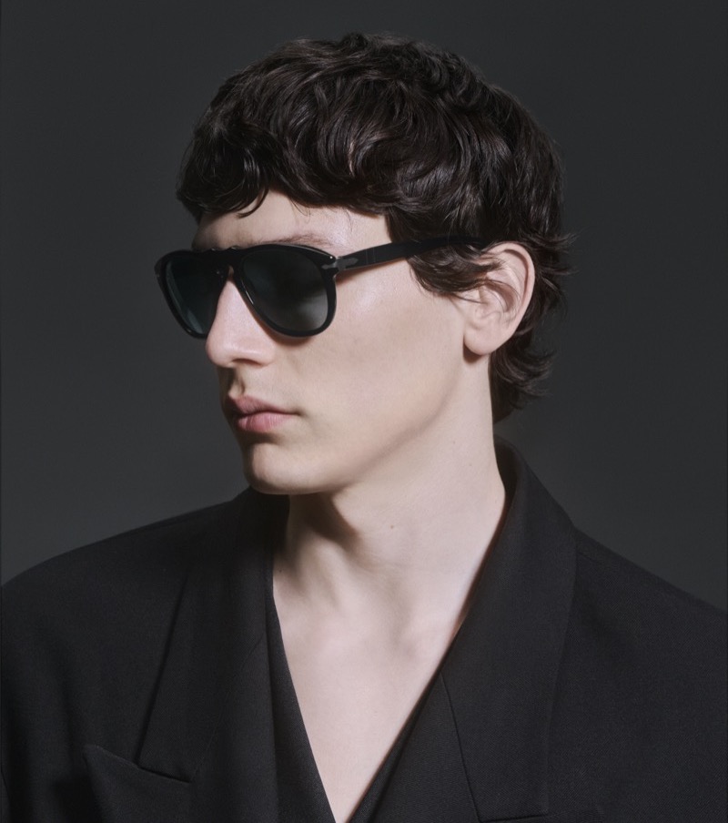 Persol total black arrow 001