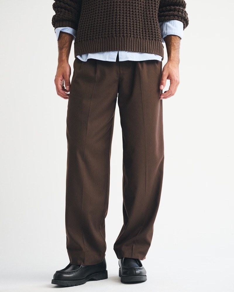 Abercrombie & Fitch Pleated Baggy Trouser