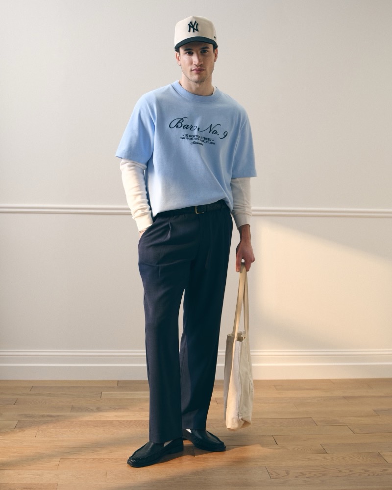 Abercrombie & Fitch Premium Heavyweight 2.0 Graphic Logo Tee Look