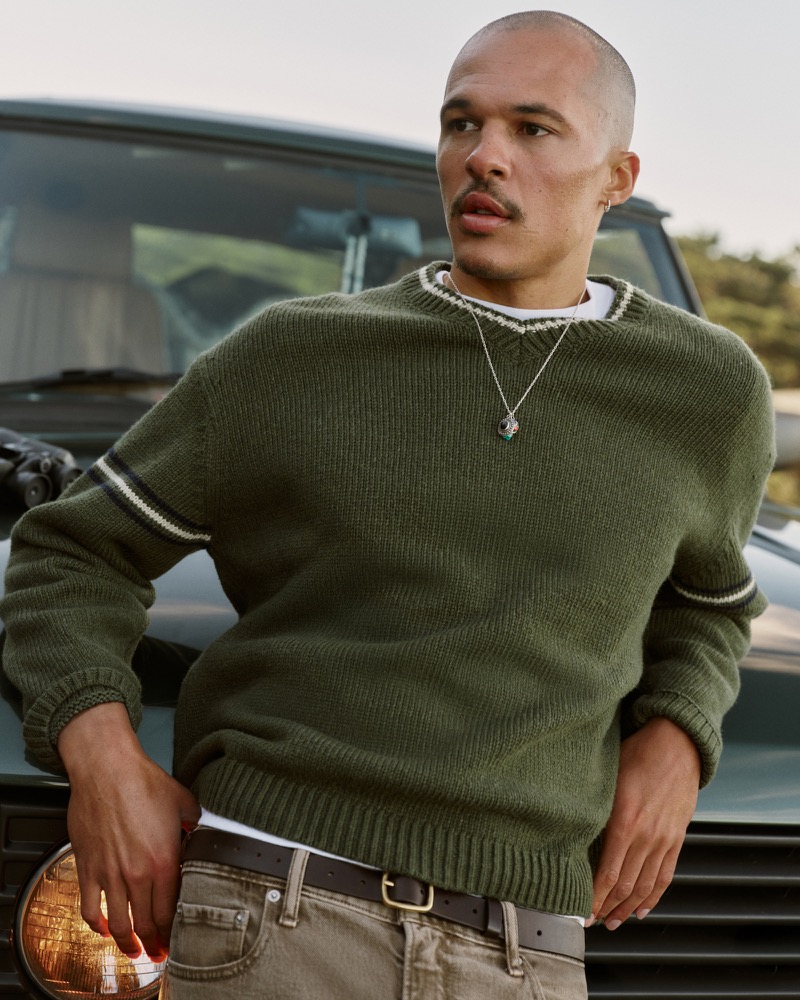 Abercrombie & Fitch V Neck Sweater AF Archive
