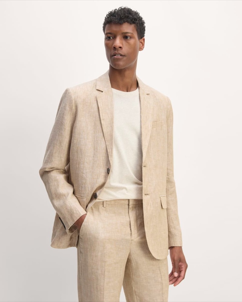 Everlane The Linen Blazer Model