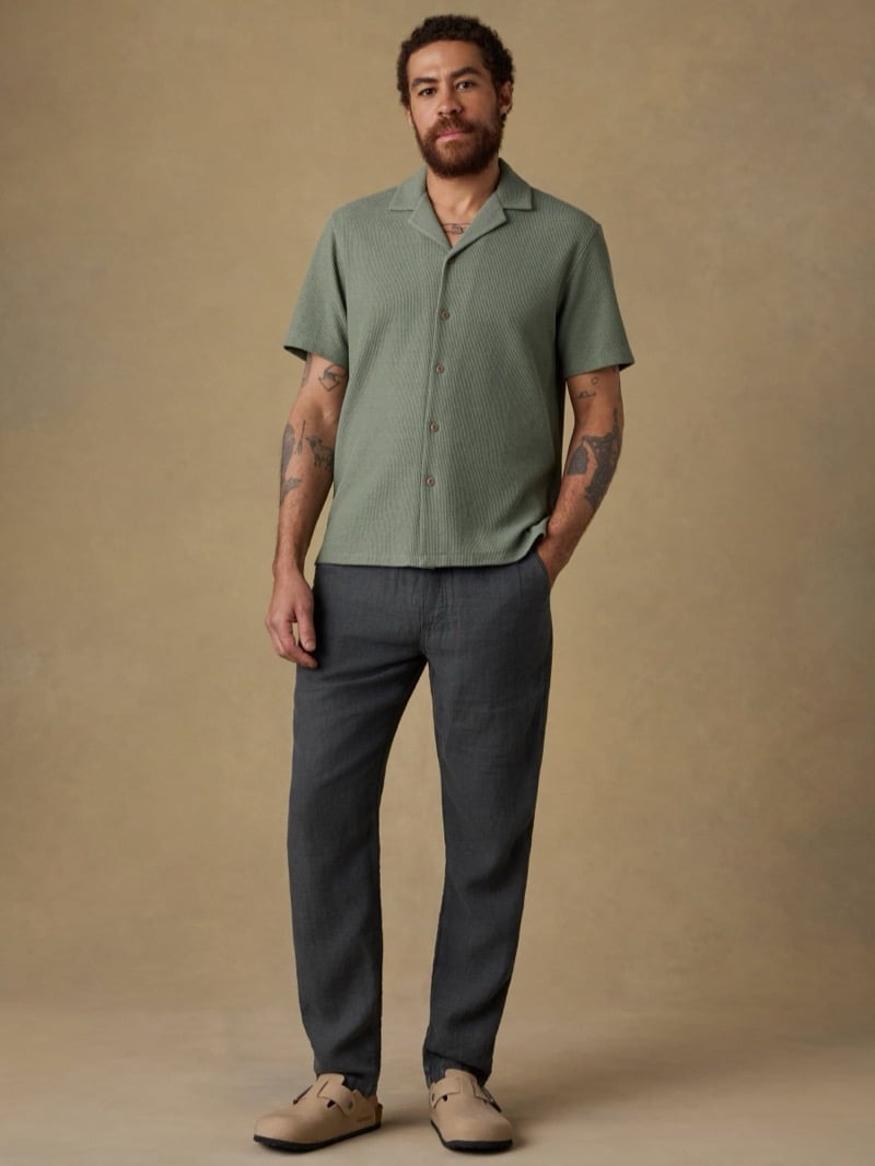 Faherty Linen Drawstring Pant Model
