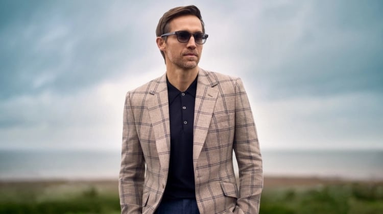 Huntsman Spring 2026 Puts One Button to Work Through July