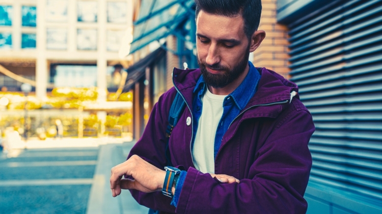 The Case for Treating a Smartwatch Like an Accessory in 2026