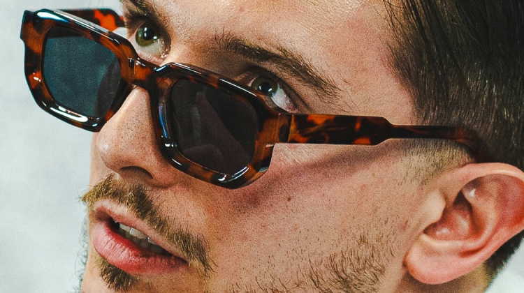 In Defense of Tortoiseshell Glasses (Not That They Need It)