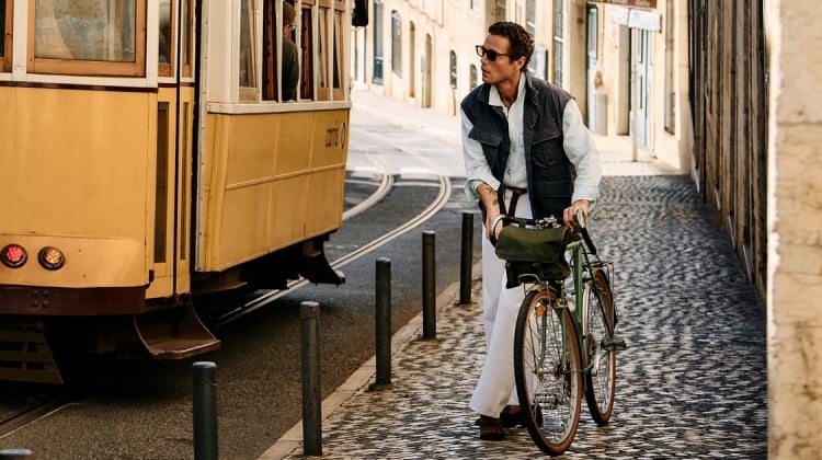 Banana Republic’s Summer Edit Finds Its Way to Lisbon