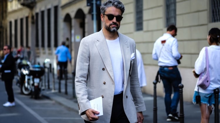 The Rise of the Blank Tee in Men’s Style