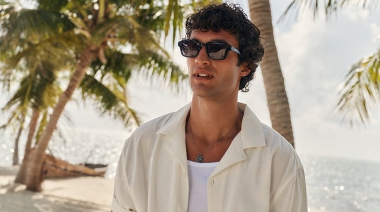 Abercrombie & Fitch Delivers an Early Summer Uniform