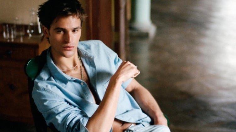 Parker van Noord Steps Into Zara’s Summer Escape