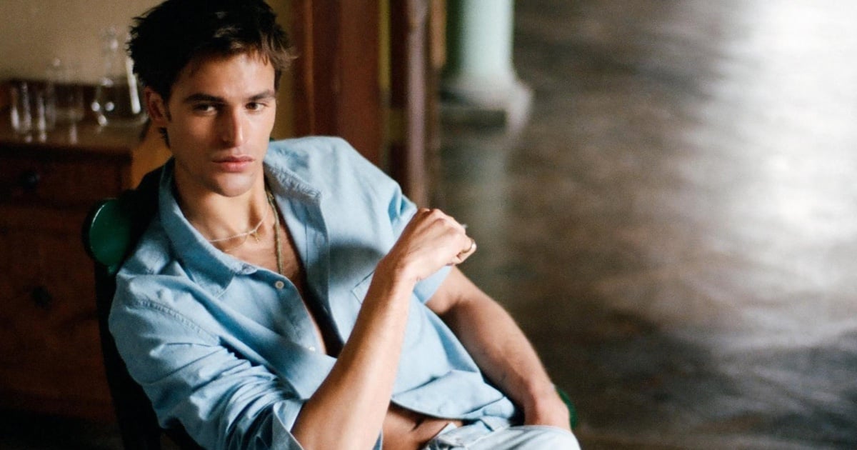 Parker van Noord Steps Into Zara’s Summer Escape