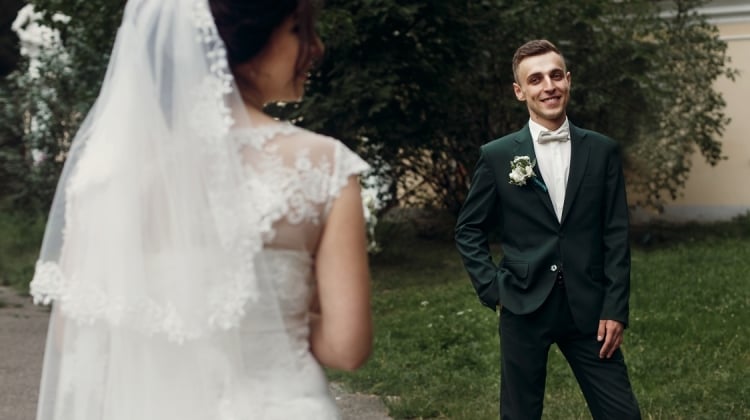 How to Achieve Perfect Harmony Between the Bride & Groom’s Outfits