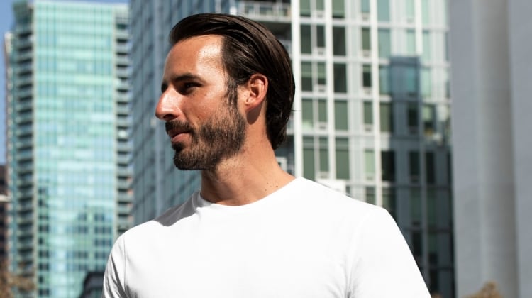 The Men’s Essential T-Shirt Guide: Fabrics, Fit & Quality