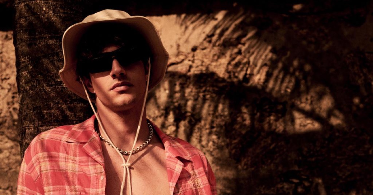 Zara Chases Endless Summer with Francesco Ruggiero