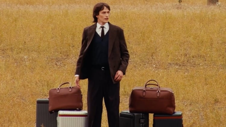 Carl Friedrik Sells the Art of Traveling Well