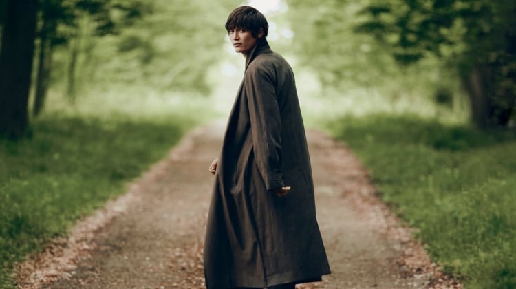 Jimmy Choo Returns to the English Countryside for Fall 2026