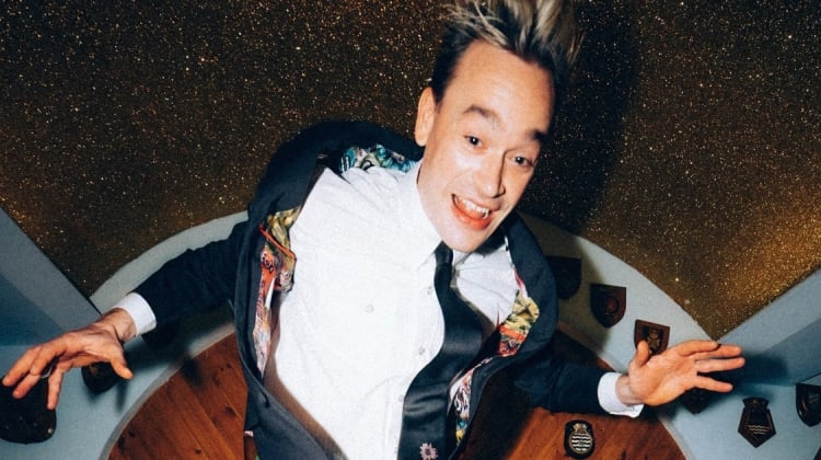 Paul Smith + Fender Heads to the Pub with Legss