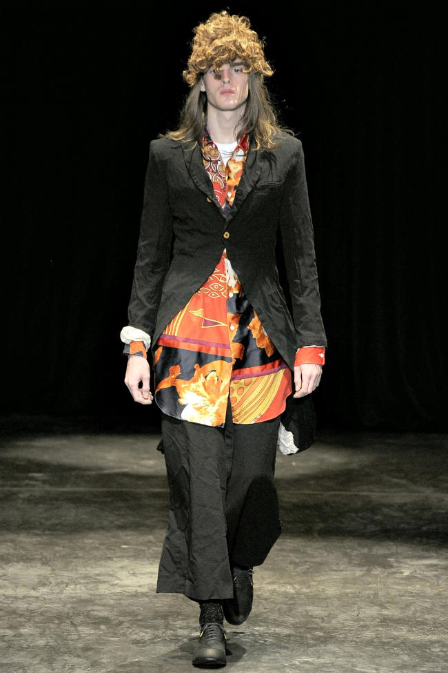Comme des Garçons Fall 2011 | Paris Fashion Week – The Fashionisto