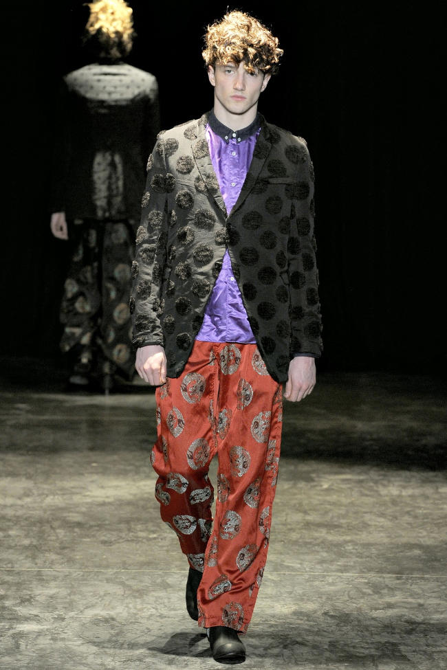 Comme des Garçons Fall 2011 | Paris Fashion Week – The Fashionisto