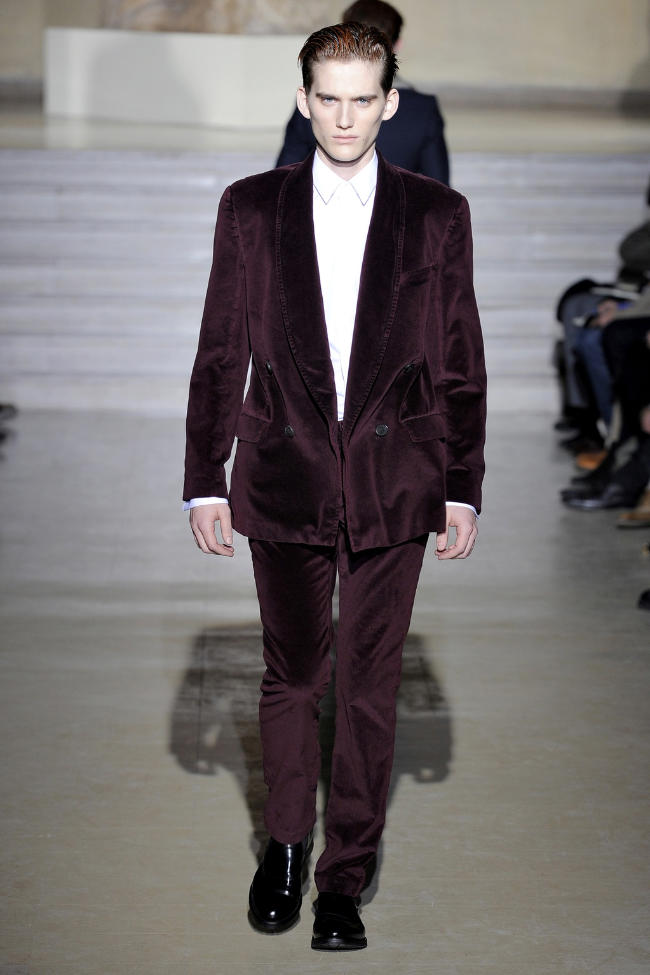 Dries Van Noten Fall 2011 | Paris Fashion Week – The Fashionisto