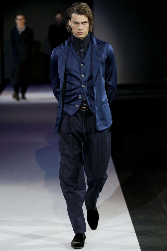 Giorgio Armani Fall 2011 | Milan Fashion Week – The Fashionisto