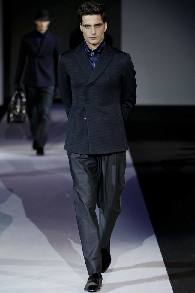 Giorgio Armani Fall 2011 | Milan Fashion Week – The Fashionisto