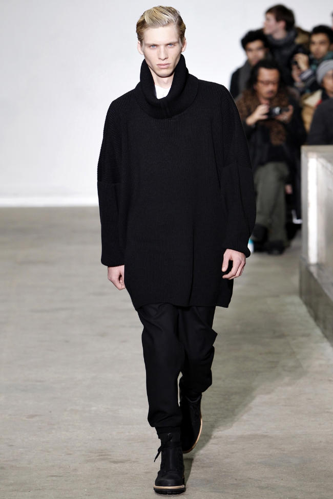 Kris Van Assche Fall 2011 | Paris Fashion Week – The Fashionisto