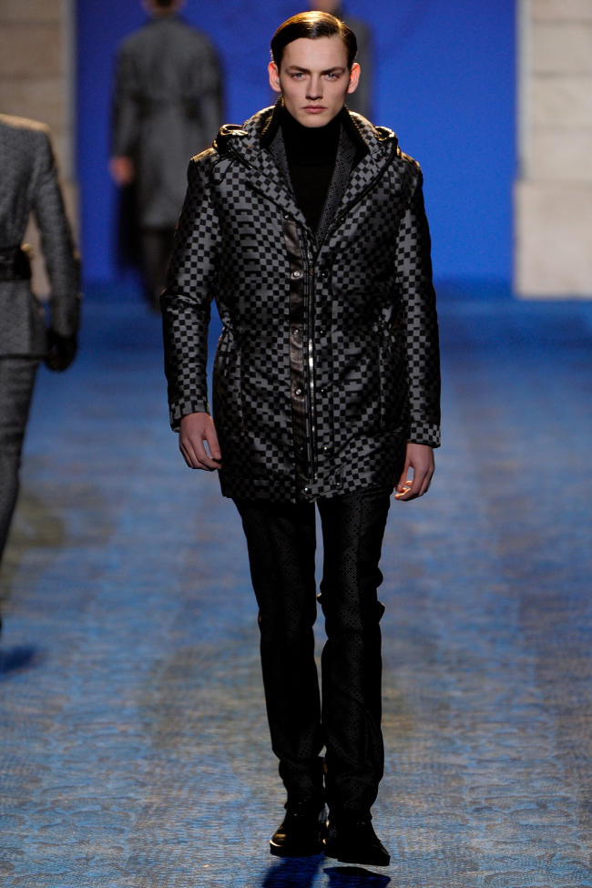 Versace Fall 2011 | Milan Fashion Week – The Fashionisto