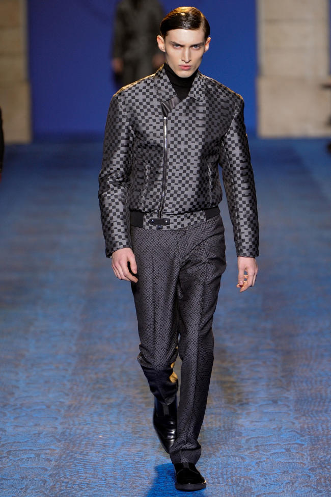 Versace Fall 2011 | Milan Fashion Week – The Fashionisto