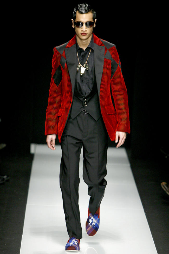 Vivienne Westwood Fall 2011 | Milan Fashion Week – The Fashionisto